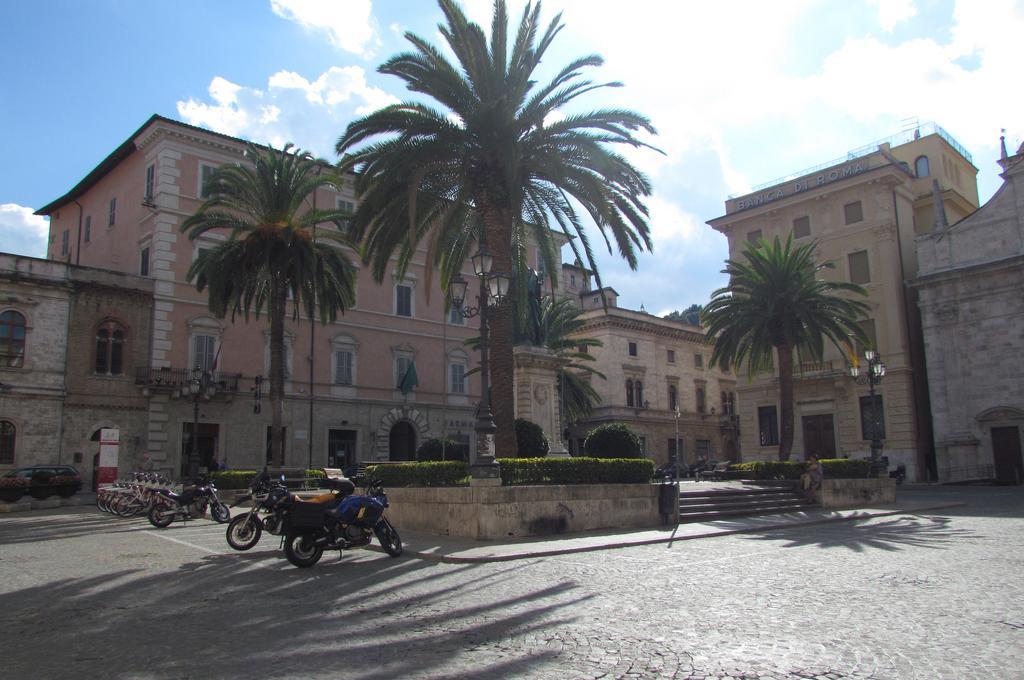 Dietro Piazza Ascoli Piceno Eksteriør billede